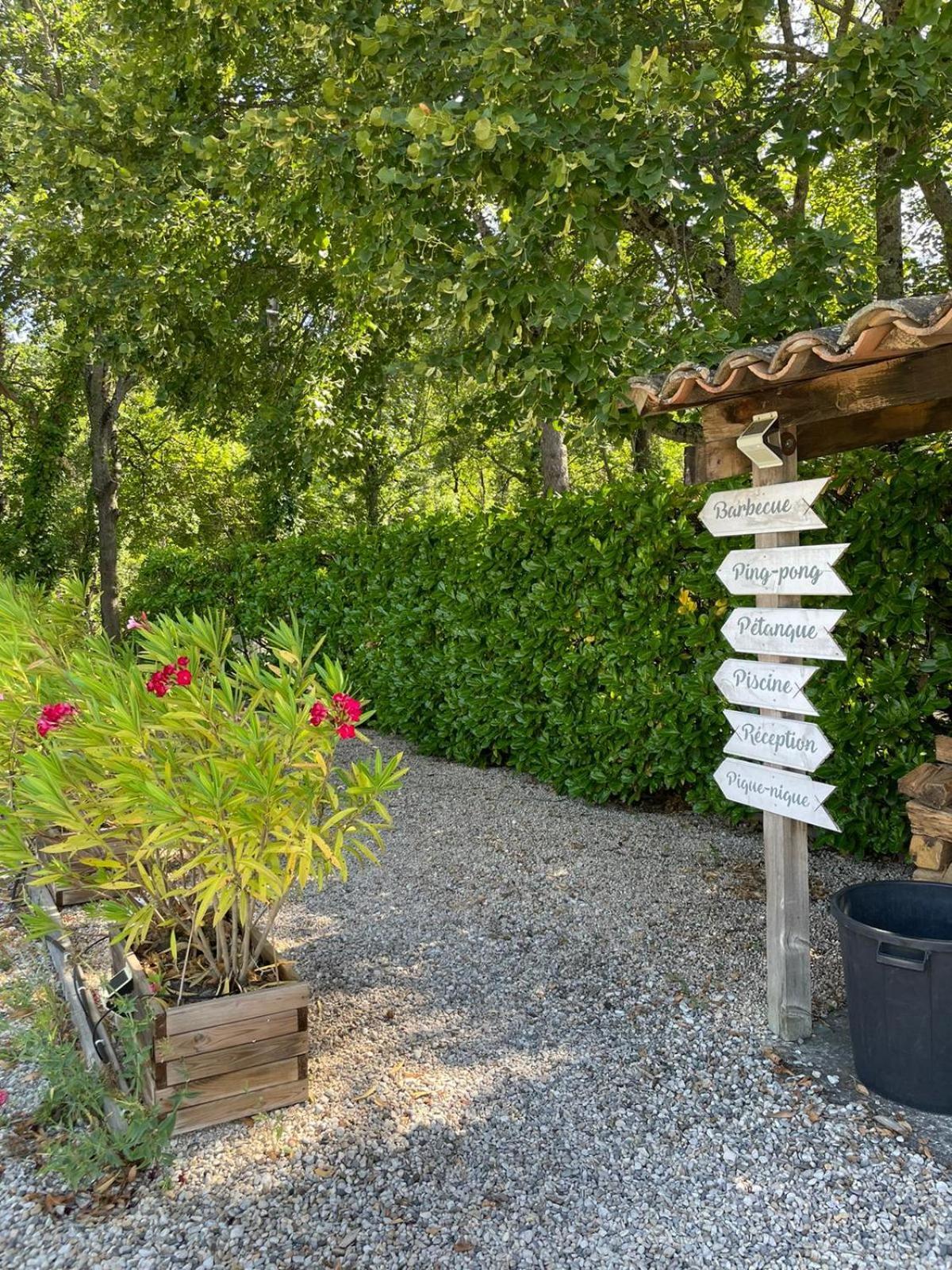 Ferienwohnung Mas Des Amarens Malaucène Exterior foto