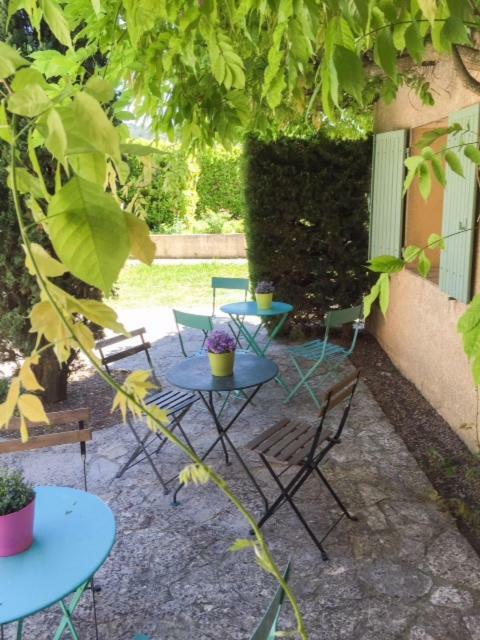 Ferienwohnung Mas Des Amarens Malaucène Exterior foto